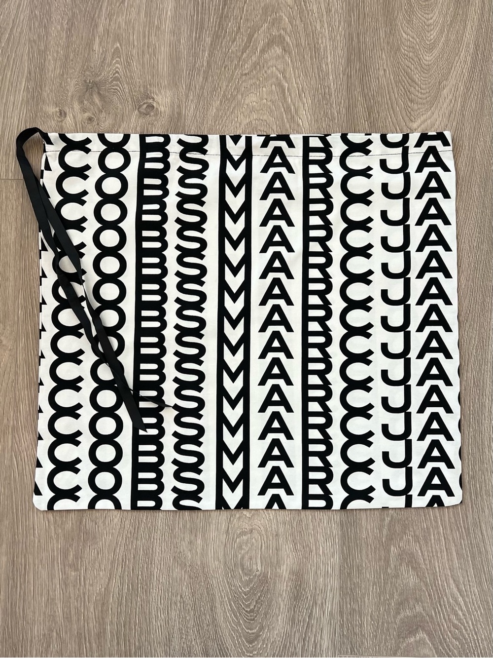Marc Jacob’s dust bag (C38)